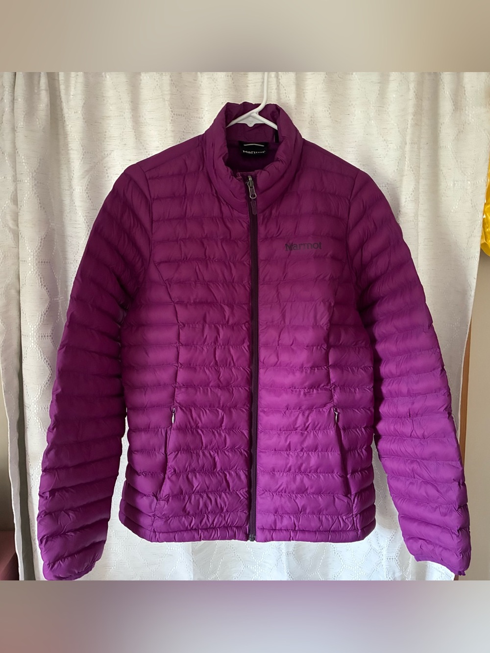 Marmot Women's Puffer Jacket Dark Pink Medium